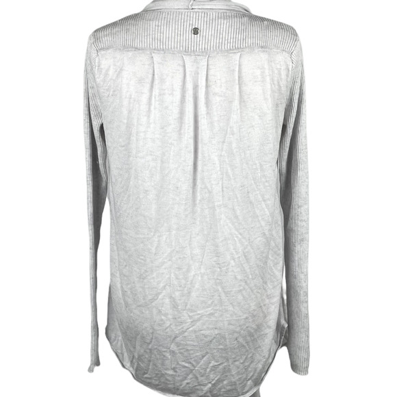 Lululemon Universal Wrap in Heathered White - Picture 7 of 10